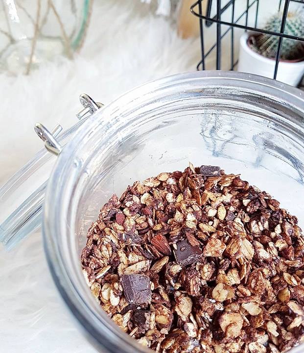 Granola triple chocolat noir, cannelle