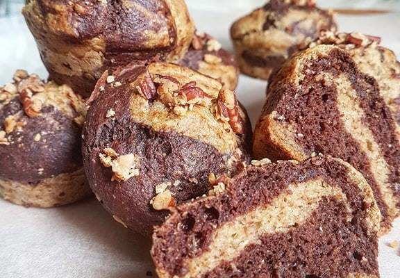 Muffins marbrés moelleux banane, vanille, chocolat (sans oeufs, sans lactose, sans beurre)