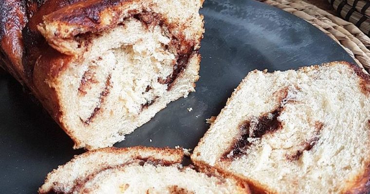 Brioche Nocciolata ultra moelleuse et filante sans beurre (saine et vegan)