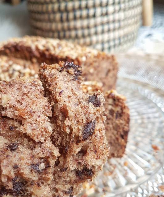 Banana Bread Sarrasin, Amandes, Noisettes Et éclats De Chocolat Noir ...