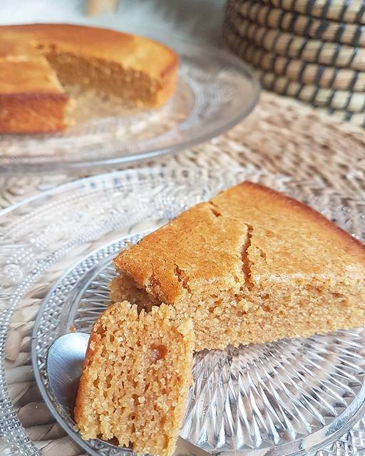 Moelleux épicé amande et purée de potiron sans matières grasses, sans gluten et sans farine (sain et vegan)